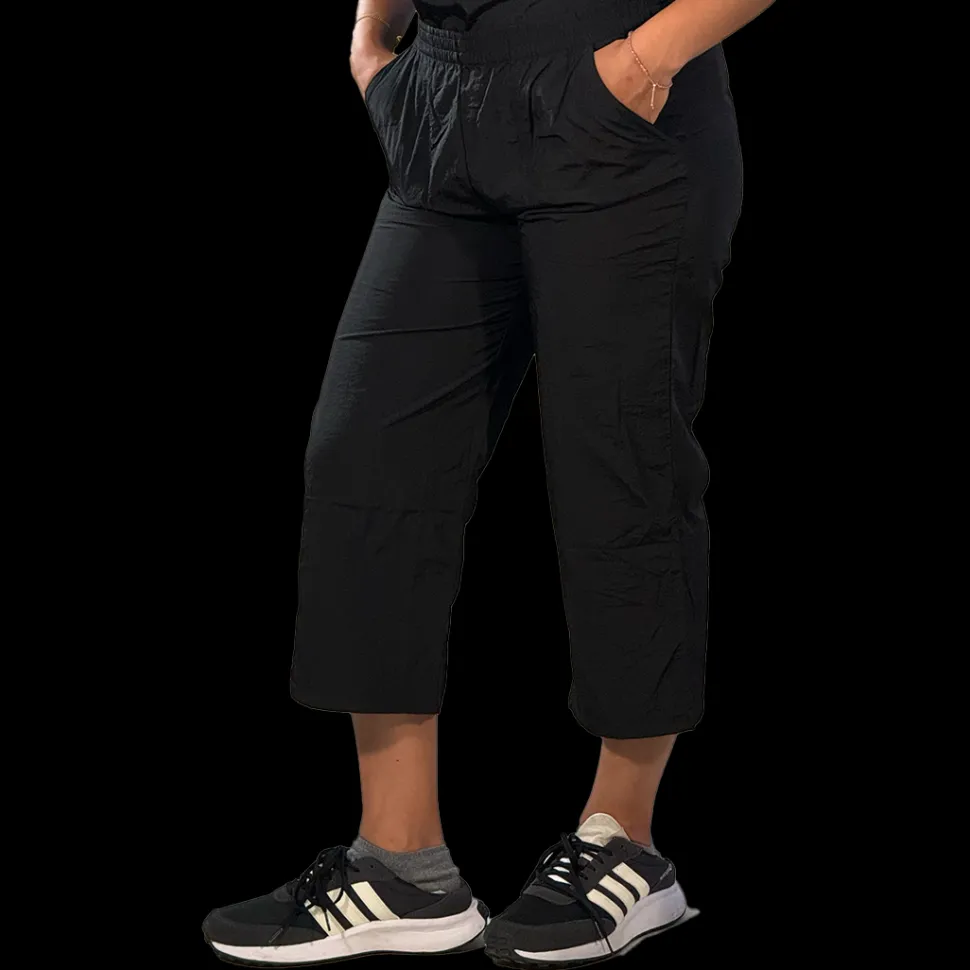 Black 3/4 Capri Pant by Jim Jump