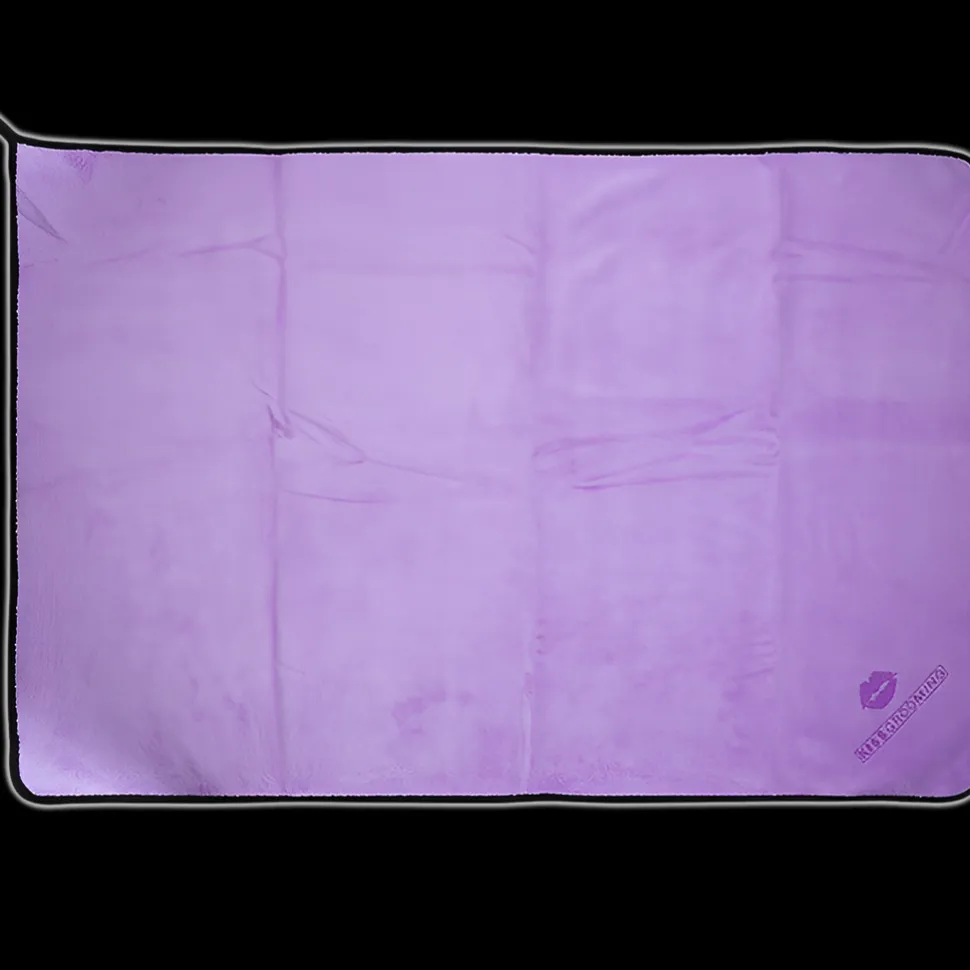 Kiss Grooming Towel 35" x 23" by Aeolus